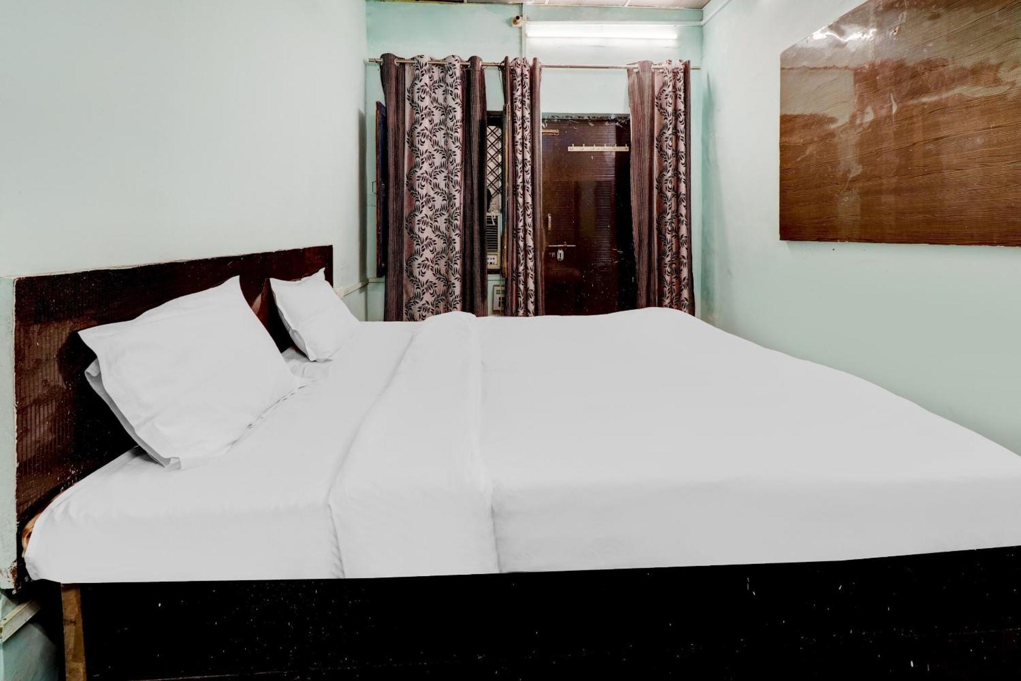 Hotel O Shree Radha Guest House Джханси Экстерьер фото