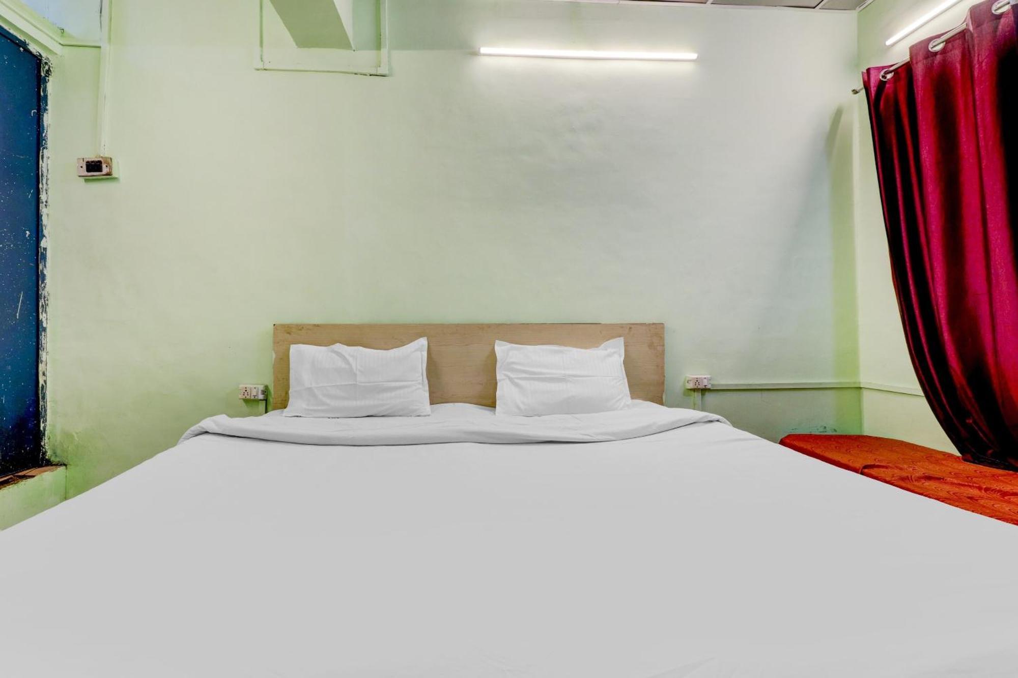 Hotel O Shree Radha Guest House Джханси Экстерьер фото