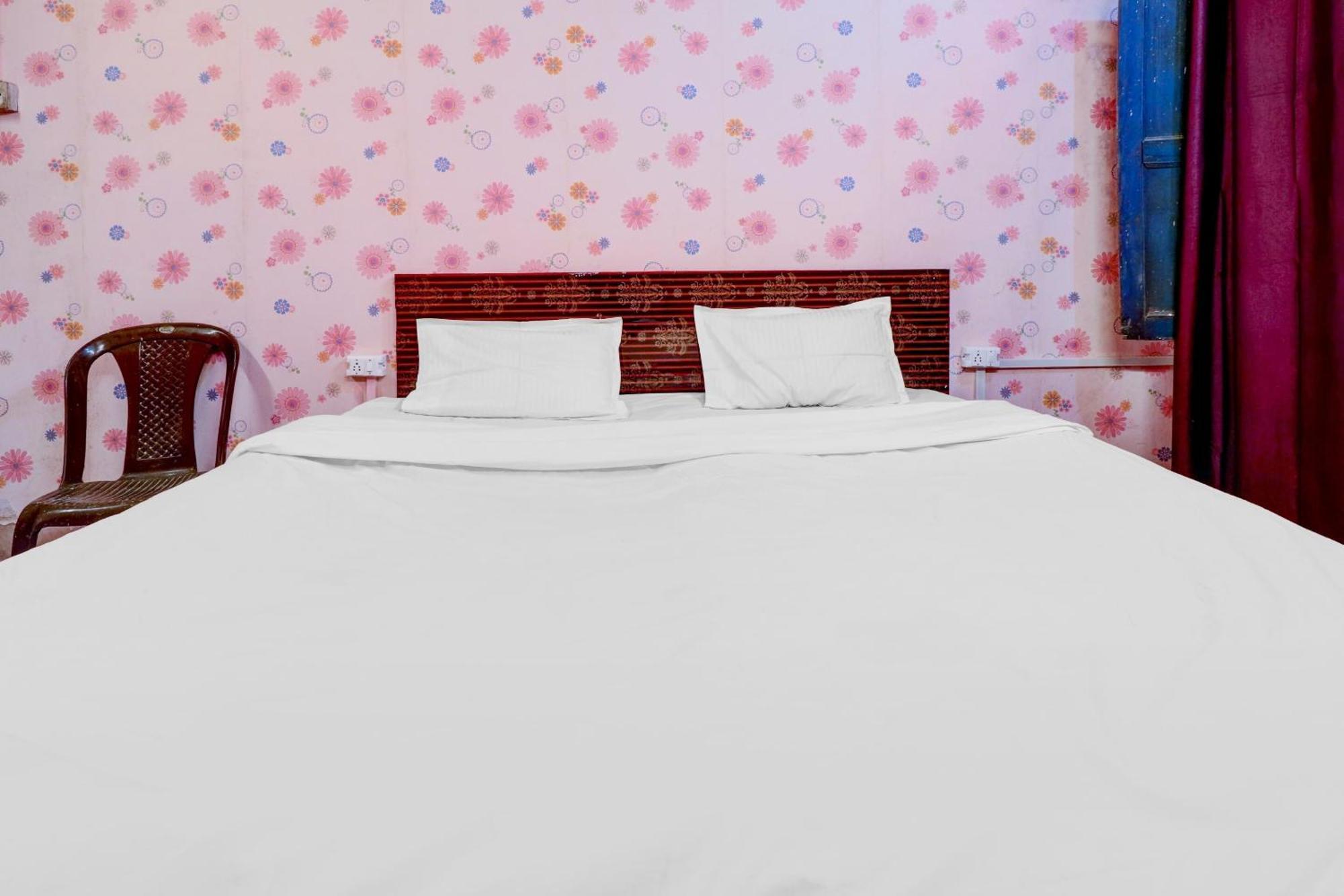 Hotel O Shree Radha Guest House Джханси Экстерьер фото